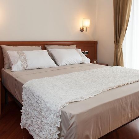 Apartamento Residenza Il Parco 3 Roma Exterior foto